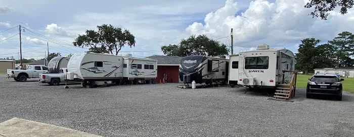 Hidden Oaks RV Park Picture 2