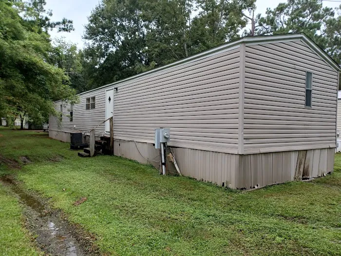 Gray's Creek Mobile home Park Picture 7