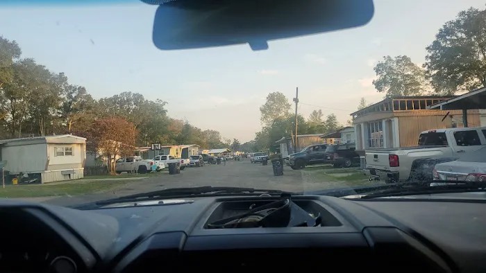 Four Seasons Mobile Home Park Picture 3