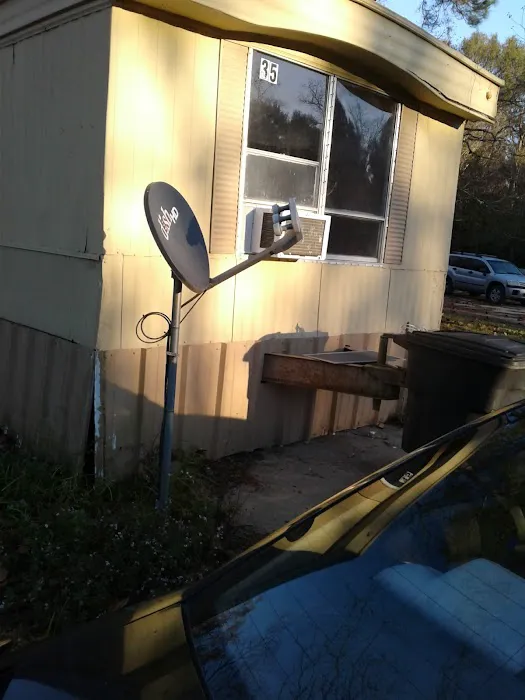 Four Seasons Mobile Home Park Picture 1