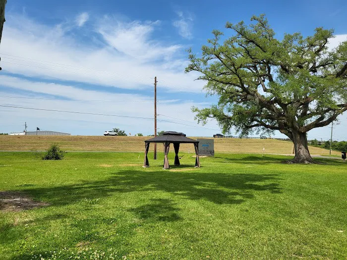 Twin Lakes Mobile Estates Picture 3