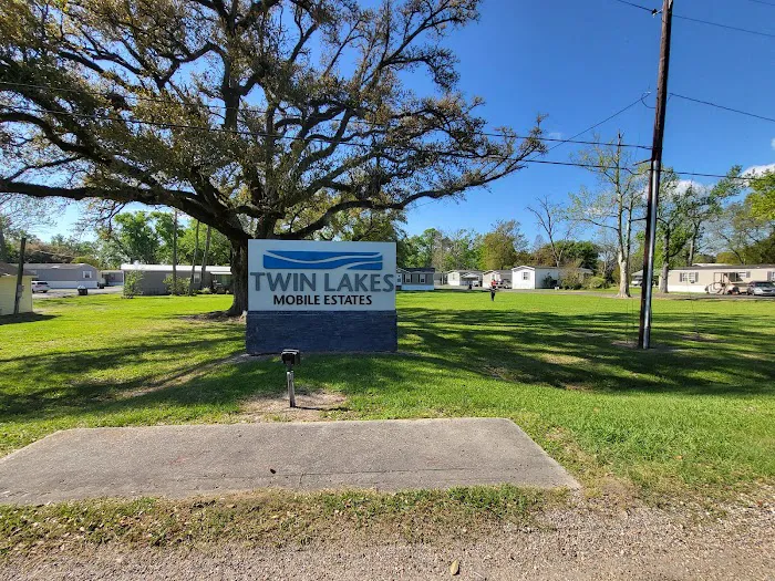 Twin Lakes Mobile Estates Picture 1