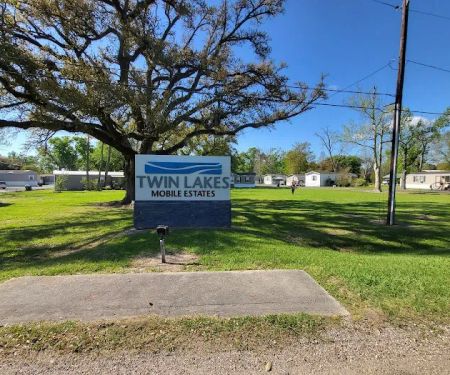 Twin Lakes Mobile Estates