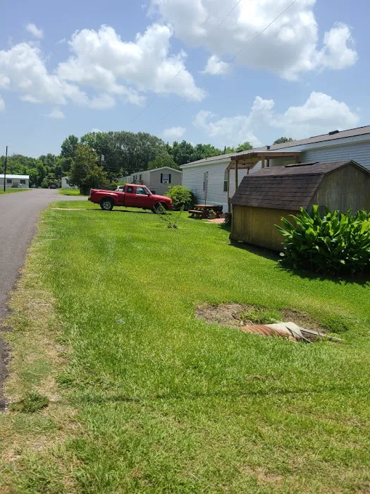 Twin Lakes Mobile Estates Picture 8