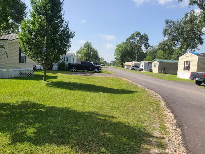 Twin Lakes Mobile Estates Picture 10