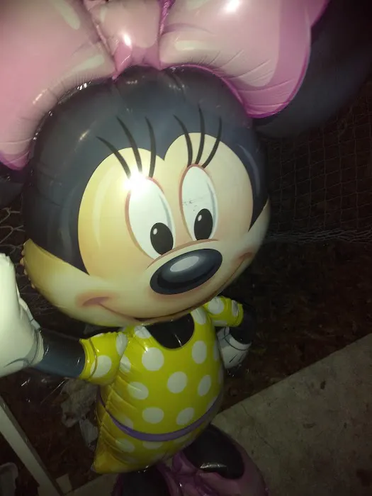 Courtney's RV Park Picture 5