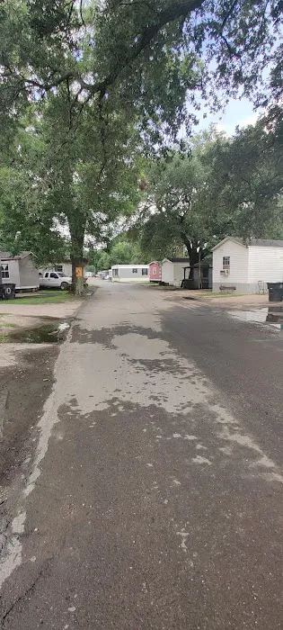 Riverland Park of Baton Rouge Picture 9