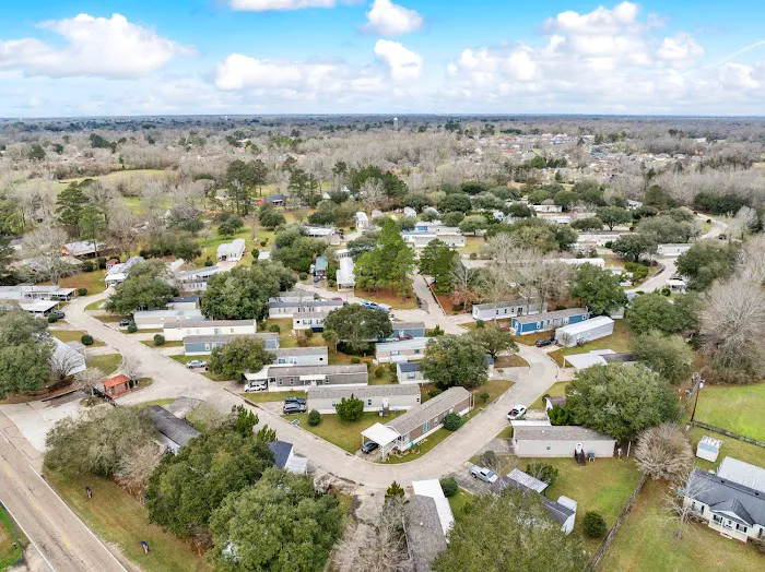 Crestview Village Picture 6