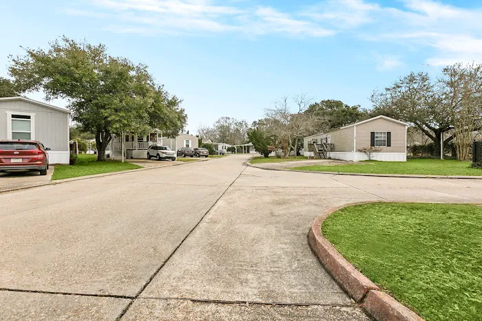 Crestview Village Picture 3