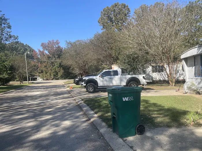 La Hacienda Mobile Home Park Picture 1