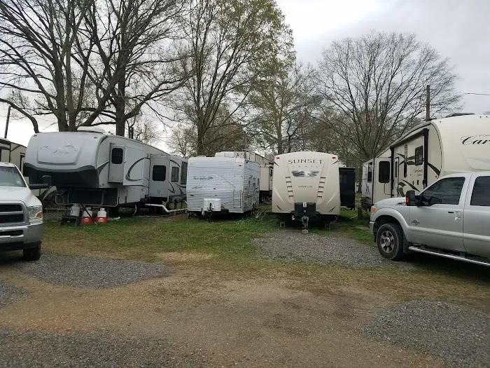 P & C RV Park Picture 10