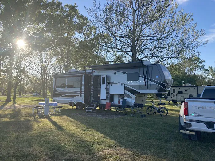 Farr Park RV Campground Picture 1