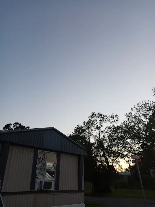 Trailer Park Picture 7