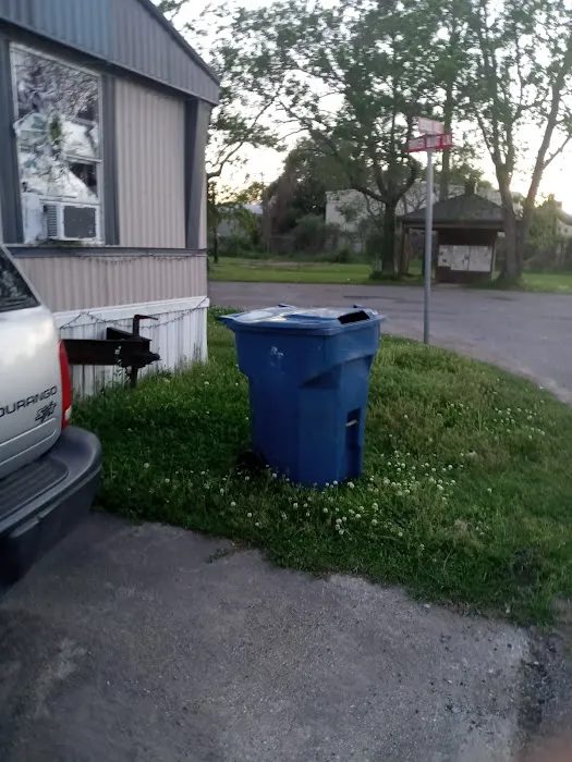 Trailer Park Picture 5