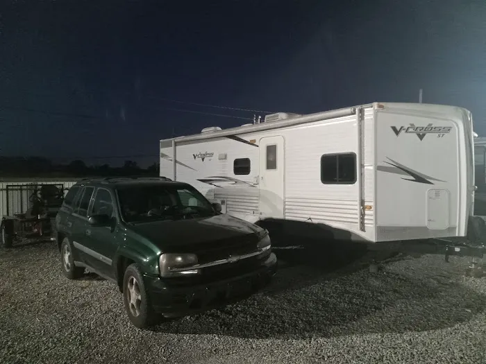 SWEET WATER RV PARK Picture 4