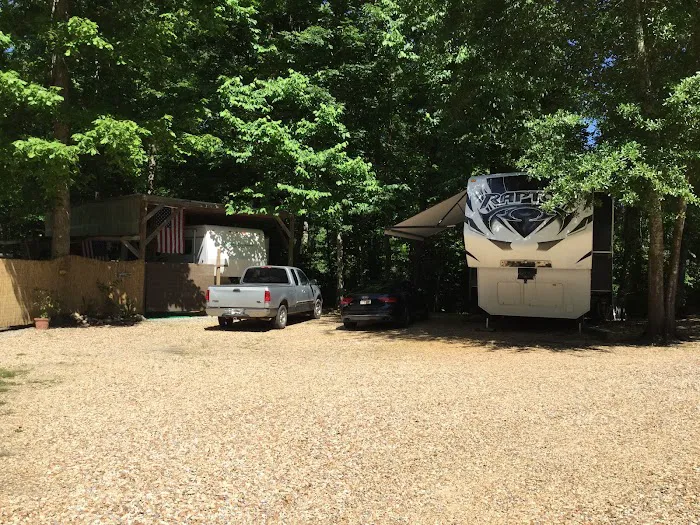 Peaceful Pines RV Park & Campground Picture 4