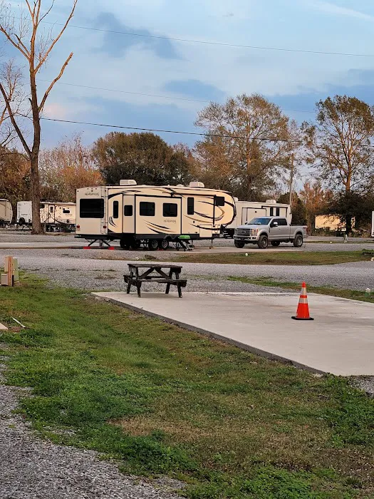 Cajun Country RV Park of Port Allen Louisiana Picture 4