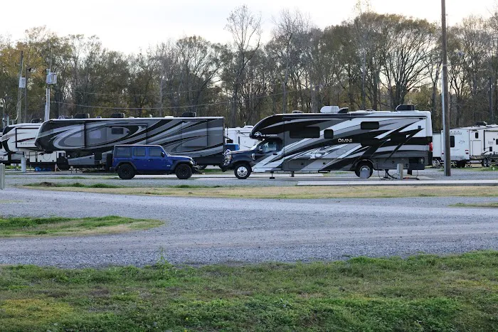 Cajun Country RV Park of Port Allen Louisiana Picture 9