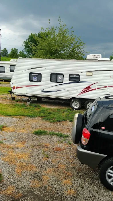 Maxey Care RV Park Picture 10