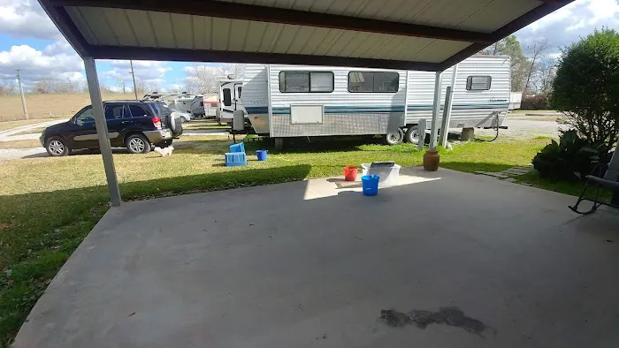 Maxey Care RV Park Picture 7