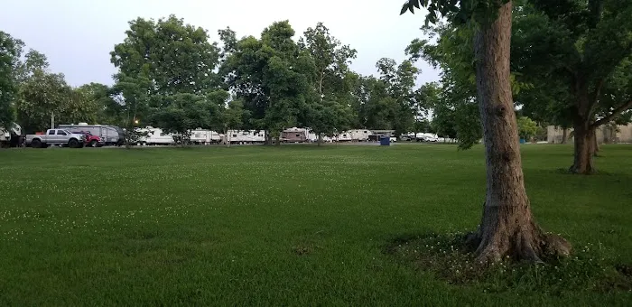 B&B RV Park Picture 3