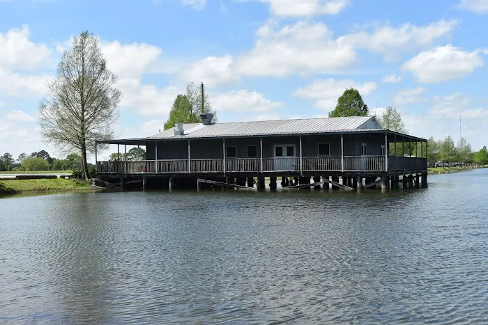 Poche's Rv Park & Fish-N-Camp Picture 3