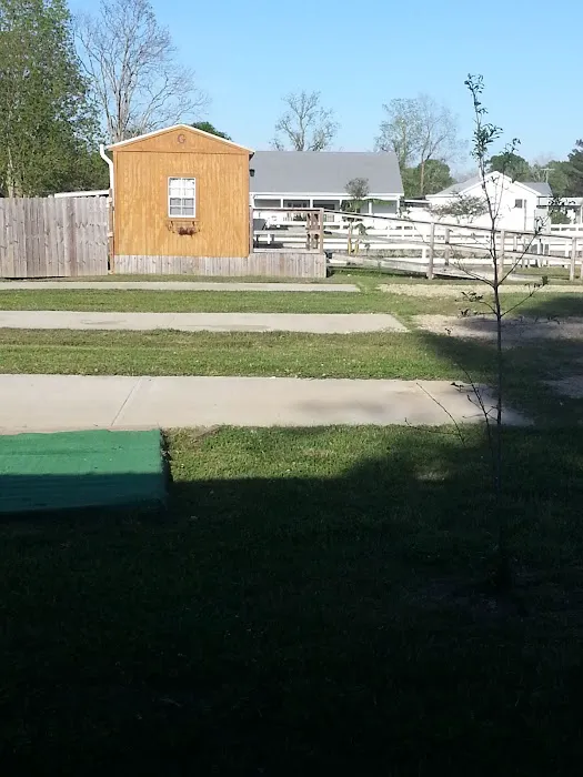 Lisa's RV Park Picture 2