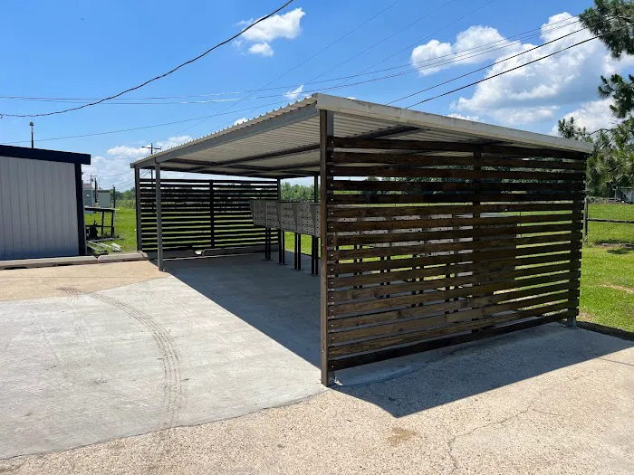 Château Maison Manufactured Housing Community Picture 1