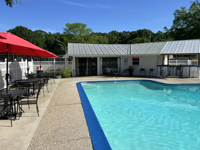 Bayou Wilderness RV Campground Picture 2