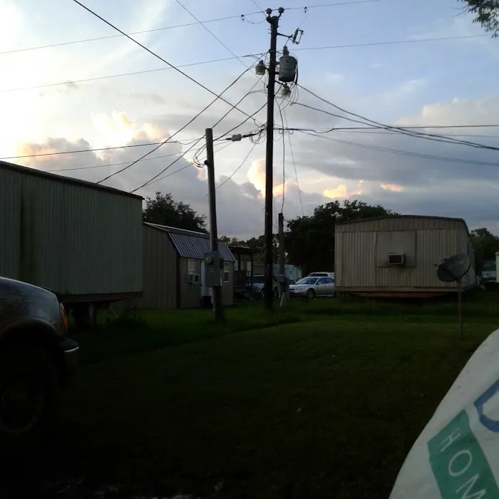 Shady Oaks Estates Mobile Home & RV Park Picture 5