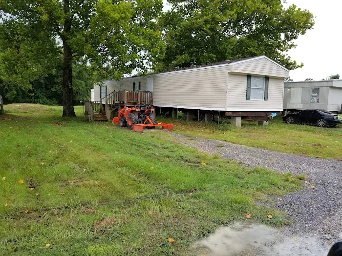 Bridgewood Mobile Home Park Picture 2