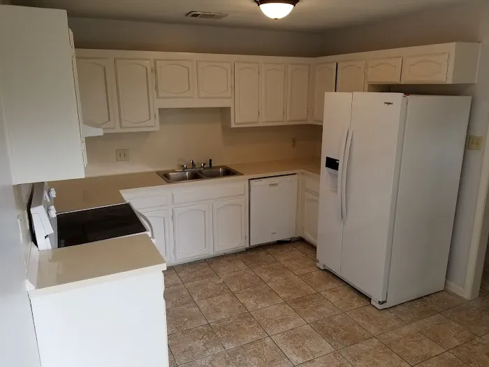 Bridgewood Mobile Home Park Picture 3