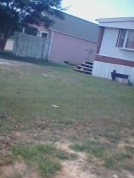 Bon Ami Mobile Home Park Picture 7