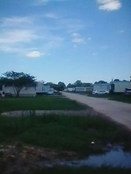 Bon Ami Mobile Home Park Picture 2