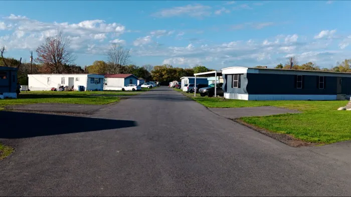 Mes Amis Mobile Home Park Picture 3