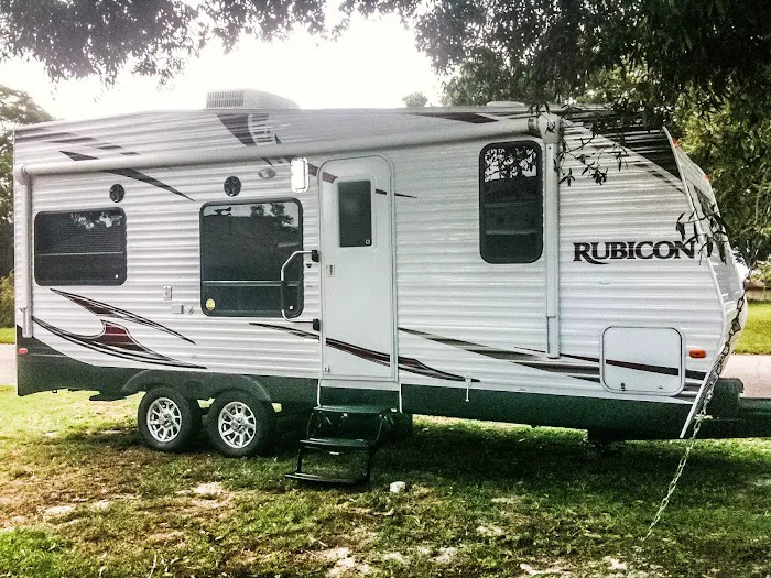 Mandalay Manor Mobile Home Park Picture 2