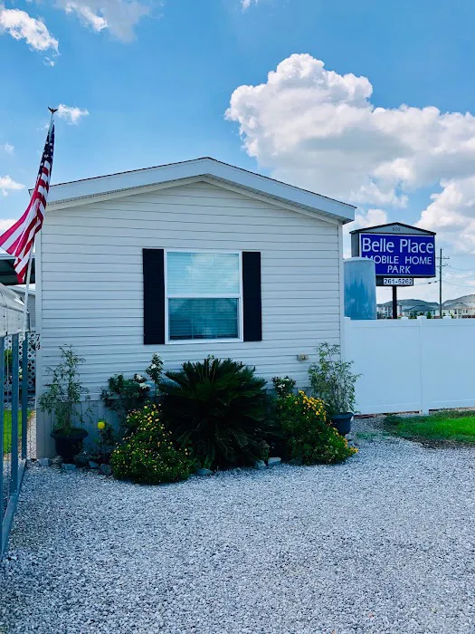 Belle Place Mobile Home Park Picture 3