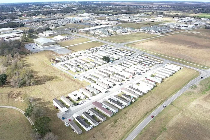 Belle Place Mobile Home Park Picture 4