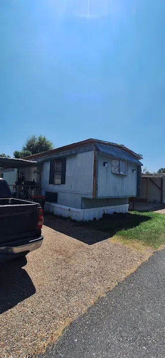 Willow Springs Moblie Home Village Picture 3