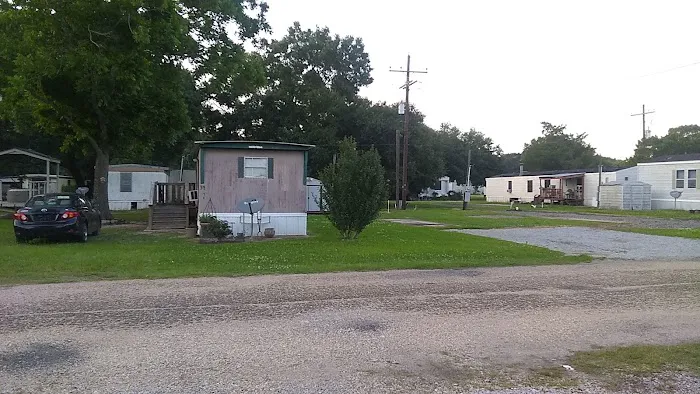 G & R Mobile Park Picture 5