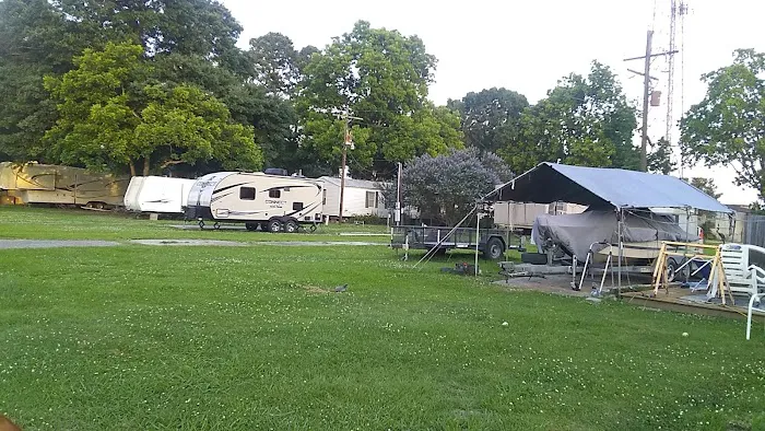 G & R Mobile Park Picture 1