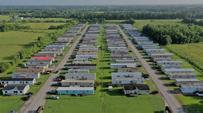 Acadian Villa Estates Picture 2