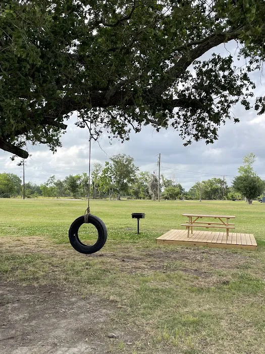 Cast Away RV Park Picture 4