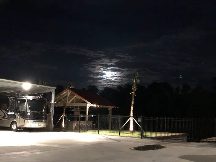 Best Boat & RV Park Picture 6