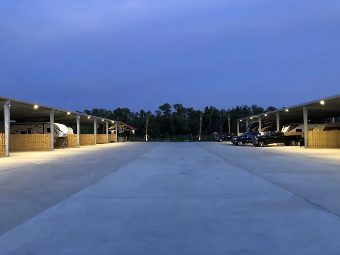 Best Boat & RV Park Picture 9