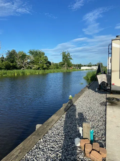 Waterfront RV Park Picture 2