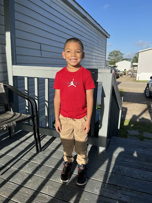 New Horizons Mobile Home Park Picture 2