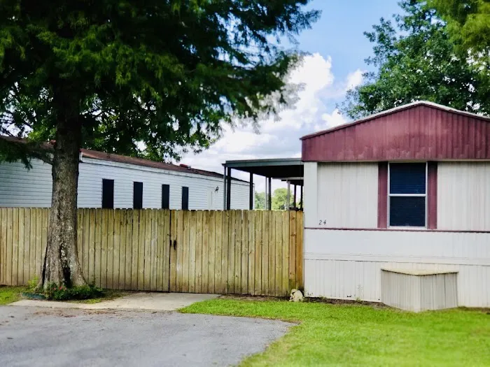 Plantation Village Mobile Home Community Picture 1