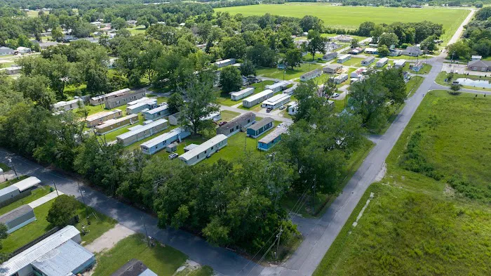 Lucky Pecan Mobile Home Park Picture 3