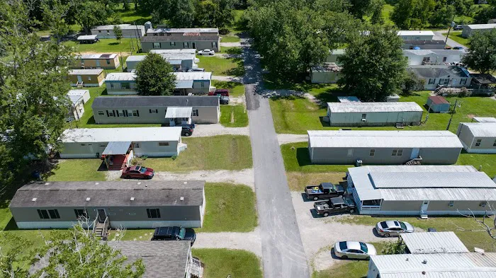 Lucky Pecan Mobile Home Park Picture 1